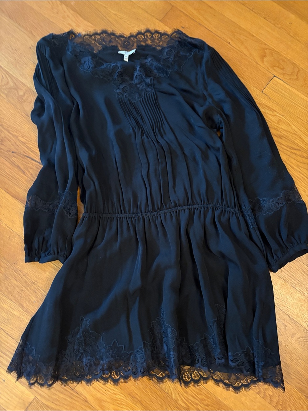 Women's Lace Trim Long Sleeve Dress